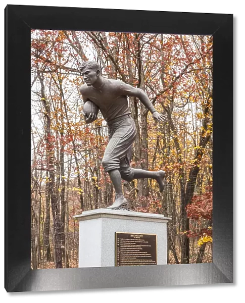 USA, Pennsylvania, Jim Thorpe, statue of Olympian Jim Thorpe