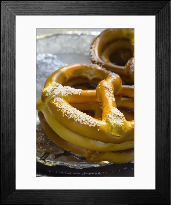 Framed Print : USA, New York, Manhattan, Midtown, 5th Avenue, Pretzels Framed Print : USA, New York, Manhattan, Midtown, 5th Avenue, Pretzels