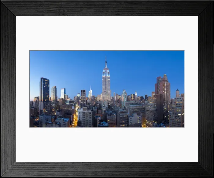 Framed Print : USA, New York, New York City, Manhattan, Midtown Manhattan, elevated dusk view towards Framed Print : USA, New York, New York City, Manhattan, Midtown Manhattan, elevated dusk view towards