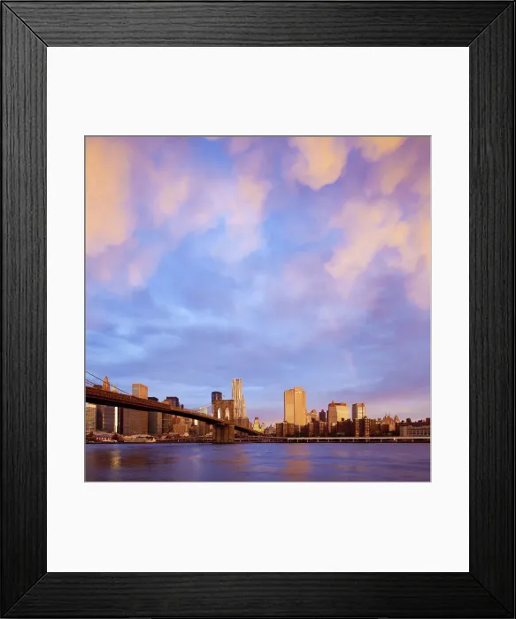 Framed Print : USA, New York City, Manhattan, The Brooklyn Bridge spanning the East river Framed Print : USA, New York City, Manhattan, The Brooklyn Bridge spanning the East river