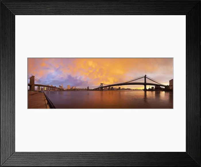 Framed Print : USA, New York City, Manhattan, The Brooklyn and Manhattan Bridges spanning the East river Framed Print : USA, New York City, Manhattan, The Brooklyn and Manhattan Bridges spanning the East river