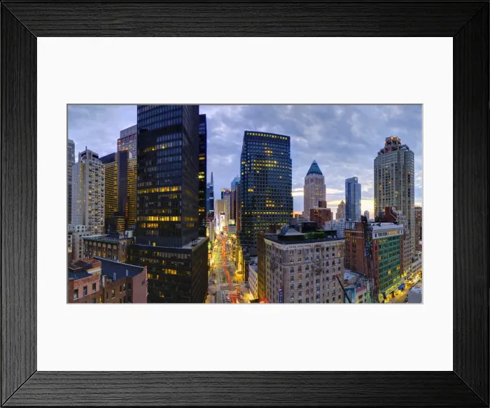 Framed Print : USA, New York, Manhattan, Midtown, Broadway towards Times Square Framed Print : USA, New York, Manhattan, Midtown, Broadway towards Times Square
