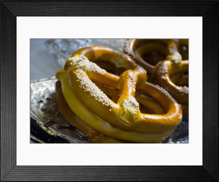 Framed Print : USA, New York, Manhattan, Midtown, 5th Avenue, Pretzels Framed Print : USA, New York, Manhattan, Midtown, 5th Avenue, Pretzels