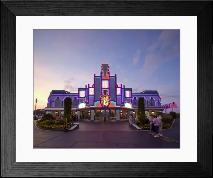 Framed Print : USA, Missouri, The Ozarks, Branson, Shoji Theater Framed Print : USA, Missouri, The Ozarks, Branson, Shoji Theater
