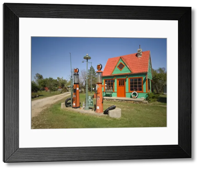 Framed Print : USA, Missouri, Route 66, near Carthage, Red Oak II, Rescued Route 66 artifacts Framed Print : USA, Missouri, Route 66, near Carthage, Red Oak II, Rescued Route 66 artifacts