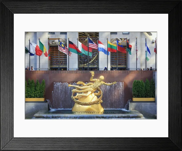 Framed Print : USA, New York, New York City, Manhattan, Rockefeller Center, Ice Rink Framed Print : USA, New York, New York City, Manhattan, Rockefeller Center, Ice Rink