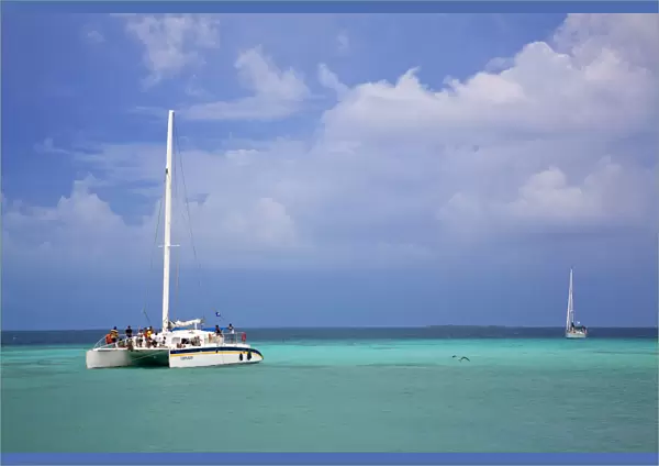 Venezuela, Archipelago Los Roques National Park, Gran Roque, Tourist on catamaran