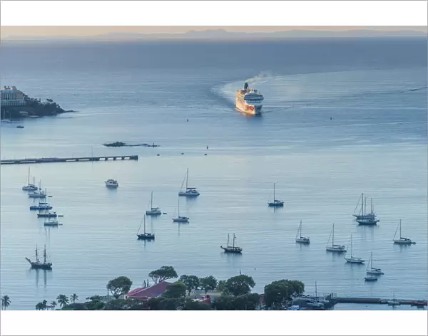 U. S. Virgin Islands, St. Thomas, Charlotte Amalie, elevated harbor view with cruiseship