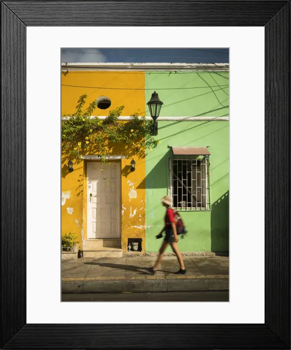Framed Print : Street Scene, Getsemani Barrio, Cartagena, Bolaivar Department, Colombia, South America Framed Print : Street Scene, Getsemani Barrio, Cartagena, Bolaivar Department, Colombia, South America