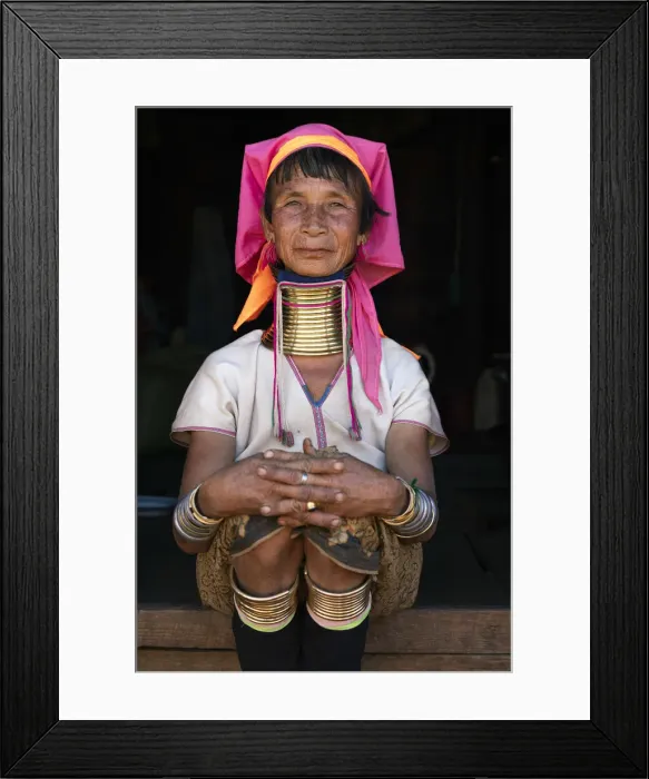 Framed Print : Woman from Kayan tribe wearing traditional brass neck rings, near Loikaw District Framed Print : Woman from Kayan tribe wearing traditional brass neck rings, near Loikaw District