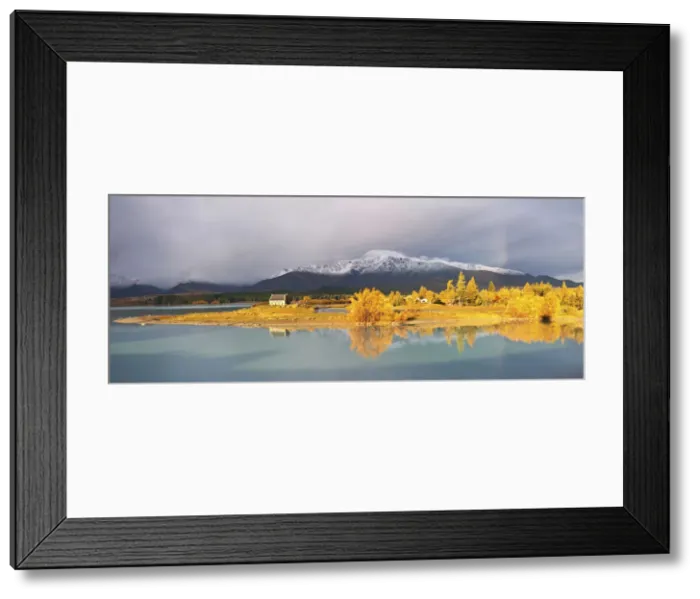 Framed Print : Autumn reflections at Lake Tekapo, Canterbury, New Zealand Framed Print : Autumn reflections at Lake Tekapo, Canterbury, New Zealand