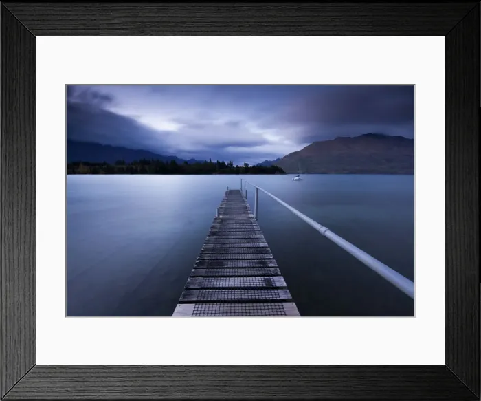 Framed Print : Sunrise at Lake Wakatipu, Queenstown, New Zealand Framed Print : Sunrise at Lake Wakatipu, Queenstown, New Zealand