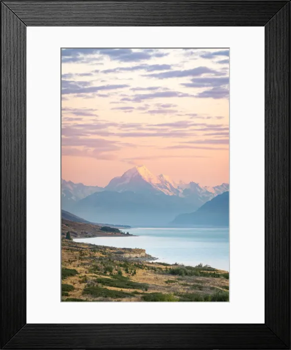Framed Print : Mount Cook viewed from Lake Pukaki viewing point at sunrise, Mount Cook National Park
