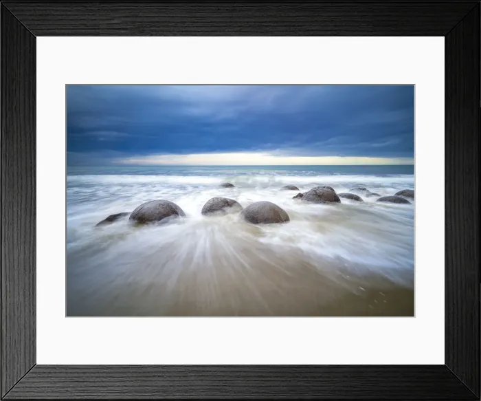 Framed Print : Popular Moeraki Boulders in South Pacific Ocean against cloudy sky, Hampden, North Otago Framed Print : Popular Moeraki Boulders in South Pacific Ocean against cloudy sky, Hampden, North Otago