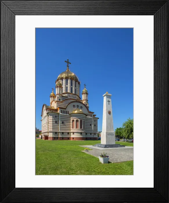 Framed Print : Catedrala Sfantul Ioan Botezatorul, Fagaras, Transylvania, Romania