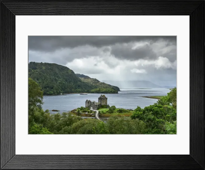 Framed Print : United Kingdon, Scotland, Dornie, Kyle of Lochalsh, Eilean Donan Castle Framed Print : United Kingdon, Scotland, Dornie, Kyle of Lochalsh, Eilean Donan Castle