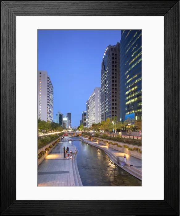 Framed Print : Cheonggyecheon Stream at dusk, Seoul, South Korea Framed Print : Cheonggyecheon Stream at dusk, Seoul, South Korea