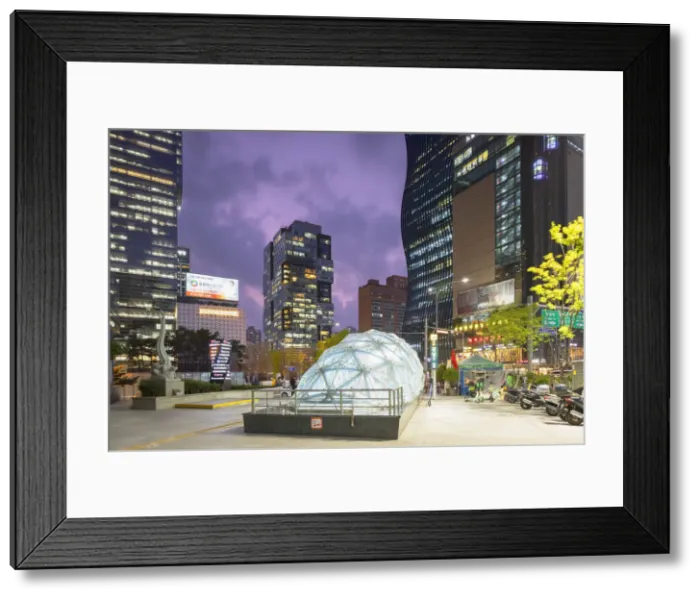 Framed Print : Seocho Garak Tower East Skyscraper and Gangnam metro station at dusk, Gangnam, Seoul Framed Print : Seocho Garak Tower East Skyscraper and Gangnam metro station at dusk, Gangnam, Seoul