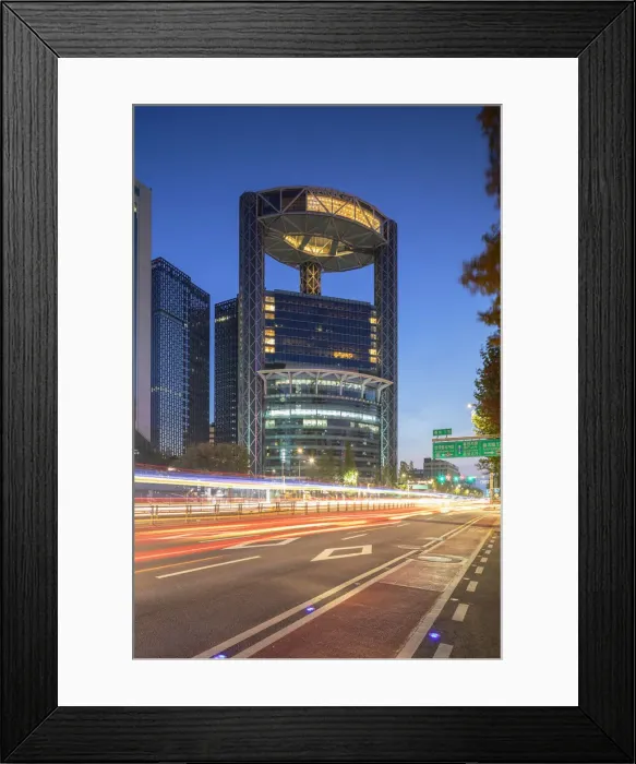 Framed Print : Jongno Tower at dawn, Seoul, South Korea Framed Print : Jongno Tower at dawn, Seoul, South Korea