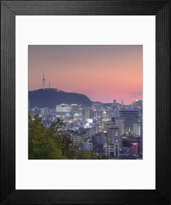Framed Print : View of Seoul at sunset, South Korea Framed Print : View of Seoul at sunset, South Korea