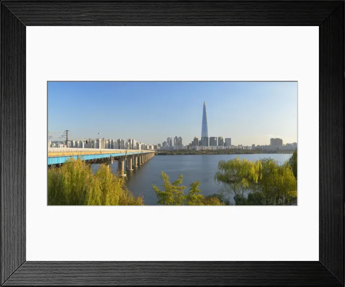 Framed Print : Lotte World Tower and Nam River, Seoul, South Korea Framed Print : Lotte World Tower and Nam River, Seoul, South Korea