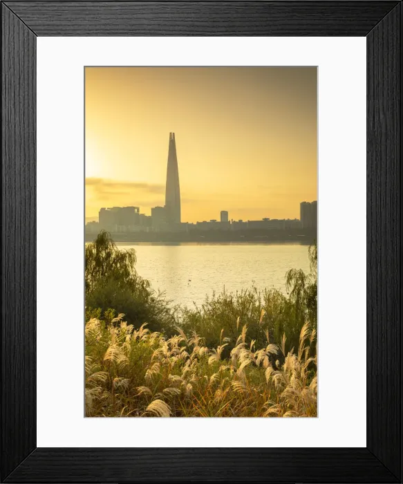 Framed Print : Lotte World Tower and Han River at sunrise, Seoul, South Korea Framed Print : Lotte World Tower and Han River at sunrise, Seoul, South Korea