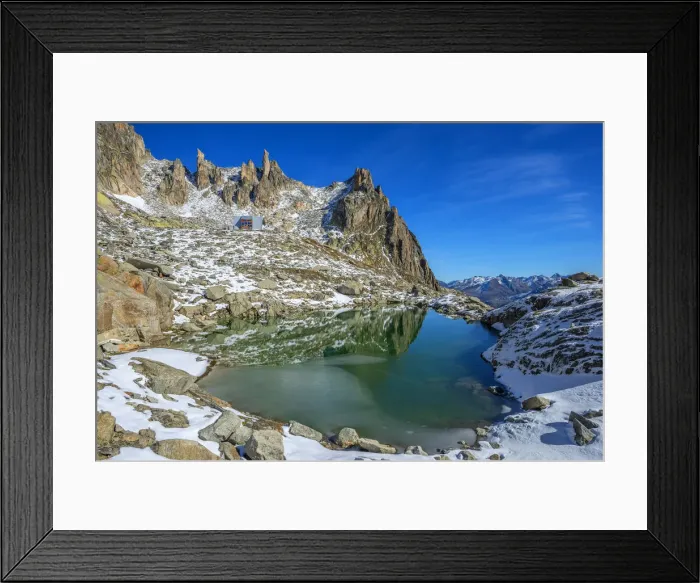 Framed Print : Lake Sidelen with Sidelen mountain hut, Uri, Switzerland Framed Print : Lake Sidelen with Sidelen mountain hut, Uri, Switzerland