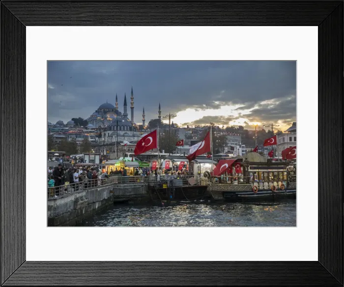 Framed Print : Suleymaniye Camii (Mosque) and the Eminonu district, Istanbul, Turkey Framed Print : Suleymaniye Camii (Mosque) and the Eminonu district, Istanbul, Turkey