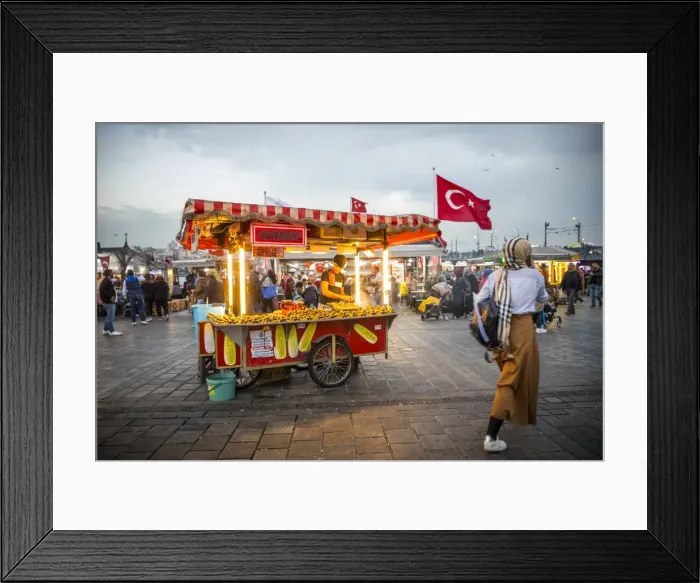 Framed Print : Food vendor, Eminonu district, Istanbul, Turkey