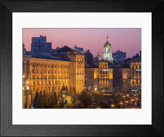 Framed Print : Ukraine, Kyiv, Maidan Nezalezhnosti (Independence Square), Maidan Square