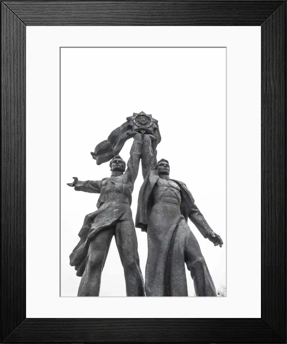 Framed Print : Soviet Monument dedicated to Russian-Ukrainian friendship under the People Framed Print : Soviet Monument dedicated to Russian-Ukrainian friendship under the People