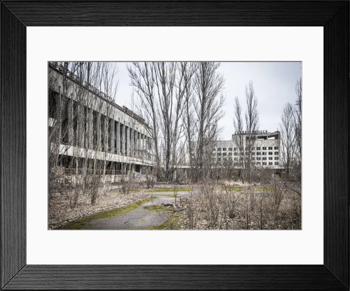 Framed Print : Main square in the abandoned city of Pripyat, Chernobyl Exclusion Zone, Ukraine Framed Print : Main square in the abandoned city of Pripyat, Chernobyl Exclusion Zone, Ukraine