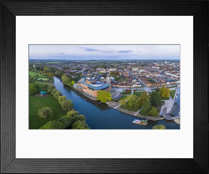 Framed Print : The Royal Shakesphere Theatre and Swan Theatre on the river Avon, Stratford-upon-Avon