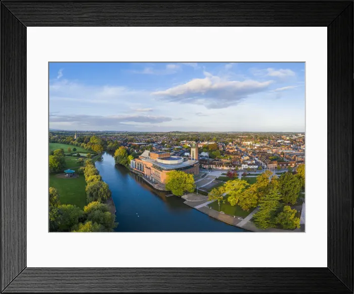 Framed Print : The Royal Shakesphere Theatre and Swan Theatre on the river Avon, Stratford-upon-Avon Framed Print : The Royal Shakesphere Theatre and Swan Theatre on the river Avon, Stratford-upon-Avon