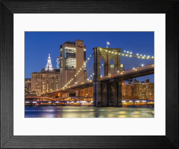 Framed Print : Brooklyn Bridge at night, Manhattan, New York, USA Framed Print : Brooklyn Bridge at night, Manhattan, New York, USA