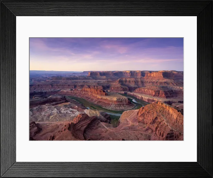 Framed Print : Bend of Colorado river at sunrise at Dead Horse Point, Dead Horse Point State Park, Utah Framed Print : Bend of Colorado river at sunrise at Dead Horse Point, Dead Horse Point State Park, Utah