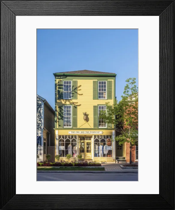Framed Print : Canada, Ontario, Niagara-on-the-Lake, Queen Street Framed Print : Canada, Ontario, Niagara-on-the-Lake, Queen Street