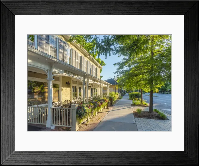 Framed Print : Canada, Ontario, Niagara-on-the-Lake, King Street, Restaurant Framed Print : Canada, Ontario, Niagara-on-the-Lake, King Street, Restaurant