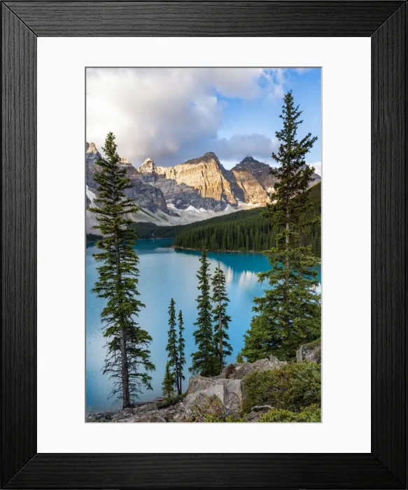 Framed Print : Moraine Lake at sunrise, Banff, Canadian Rockies, Canada Framed Print : Moraine Lake at sunrise, Banff, Canadian Rockies, Canada