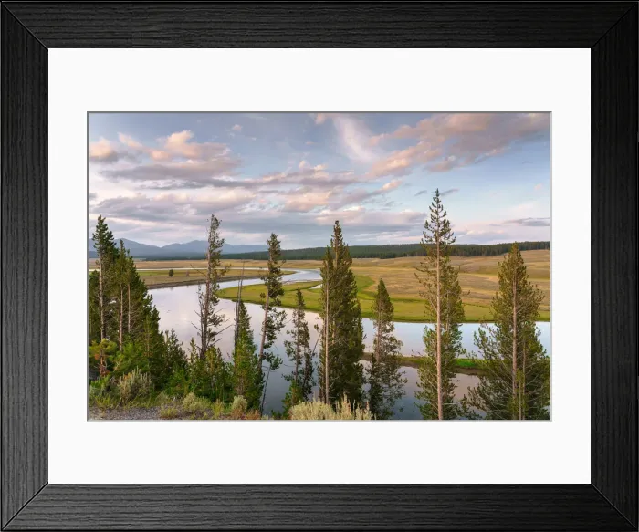 Framed Print : Yellowstone River in Lamar Valley at sunset, Yellowstone National Park, Wyoming, Usa Framed Print : Yellowstone River in Lamar Valley at sunset, Yellowstone National Park, Wyoming, Usa