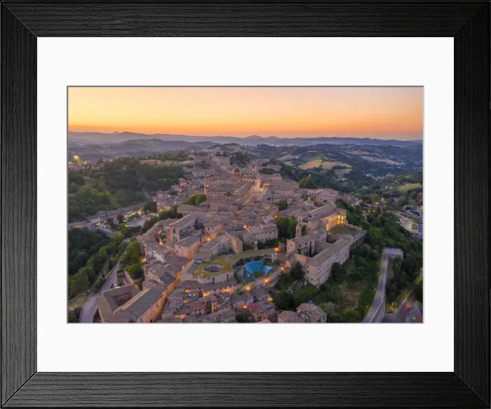 Framed Print : Aerial view of Urbino at dusk. Urbino, Marche, Italy, Europe Framed Print : Aerial view of Urbino at dusk. Urbino, Marche, Italy, Europe