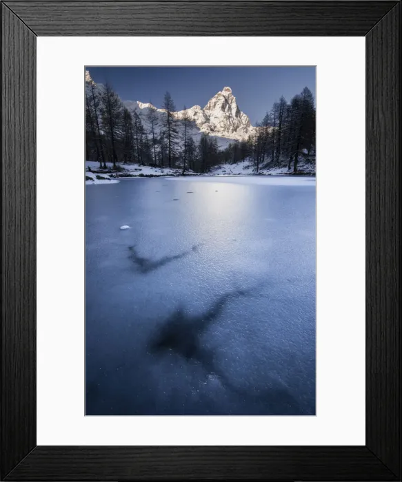 Framed Print : Iced blue lake in Breuil-Cervinia, Valtournenche, Aosta Valley, Italy Framed Print : Iced blue lake in Breuil-Cervinia, Valtournenche, Aosta Valley, Italy