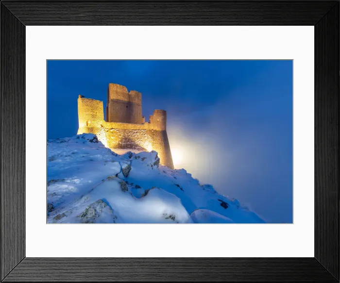 Framed Print : Castle of Rocca Calascio in winter during the dusk Europe, Italy, Abruzzo Framed Print : Castle of Rocca Calascio in winter during the dusk Europe, Italy, Abruzzo