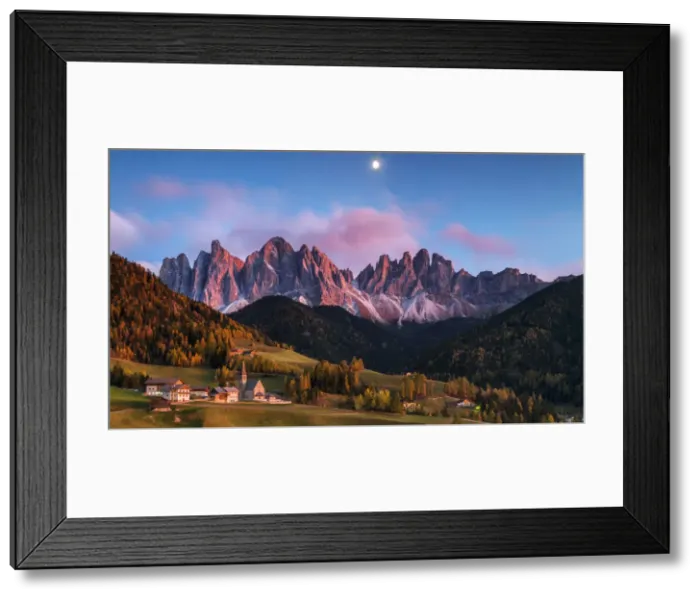 Framed Print : Odle during enrosadira, Santa Magdalena, Funes, Bolzano, Trentino Alto Adige, Italy Framed Print : Odle during enrosadira, Santa Magdalena, Funes, Bolzano, Trentino Alto Adige, Italy