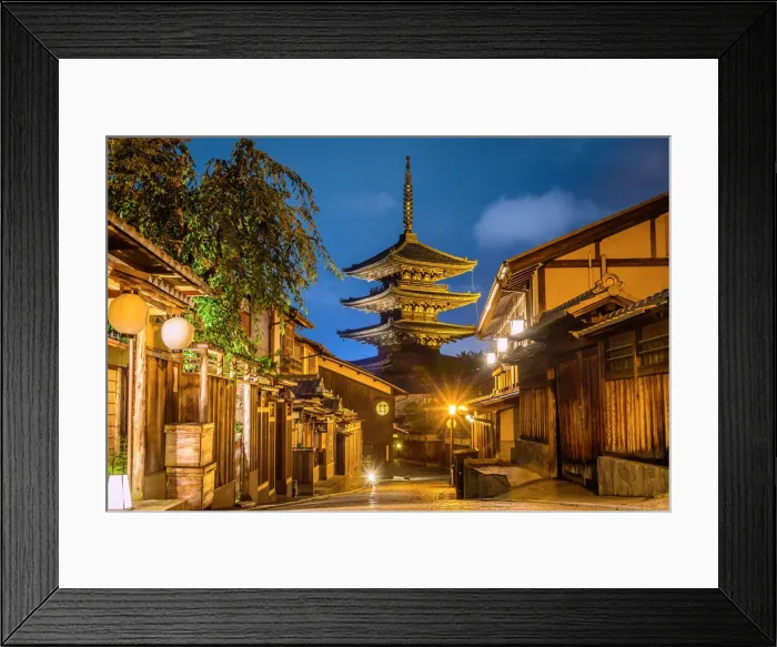 Framed Print : Kyoto Pagoda Yasaka by night, Japan