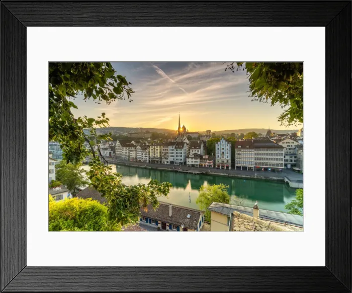 Framed Print : Sunrise over Limmat River seen from Lindenhof Hill, Zurich, Switzerland Framed Print : Sunrise over Limmat River seen from Lindenhof Hill, Zurich, Switzerland