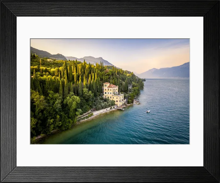 Framed Print : A lonely villa on the coast of Garda Lake. Toscolano Maderno, Brescia Province, Lombardy
