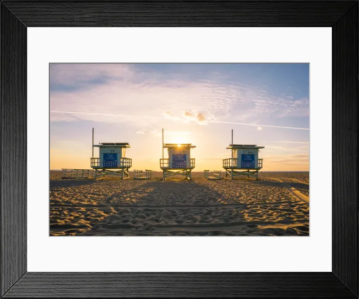 Framed Print : Lifeguard tower in Venice beach. Venice, Los Angeles, California, USA Framed Print : Lifeguard tower in Venice beach. Venice, Los Angeles, California, USA