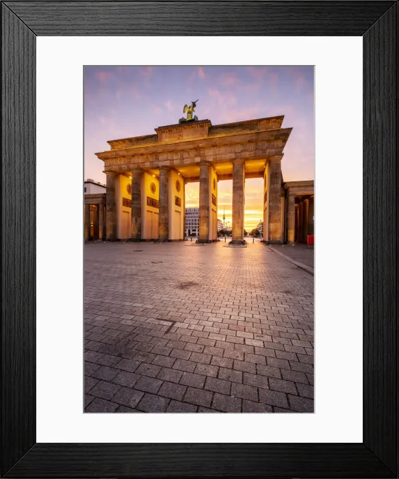 Framed Print : Brandenburger Tor at sunrise, Mitte, Berlin, Germany Framed Print : Brandenburger Tor at sunrise, Mitte, Berlin, Germany