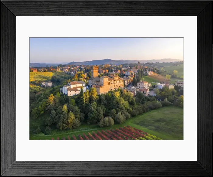 Framed Print : Levizzano Castle, Castelvetro di Modena district, Modena province, Emilia Romagna, Italy